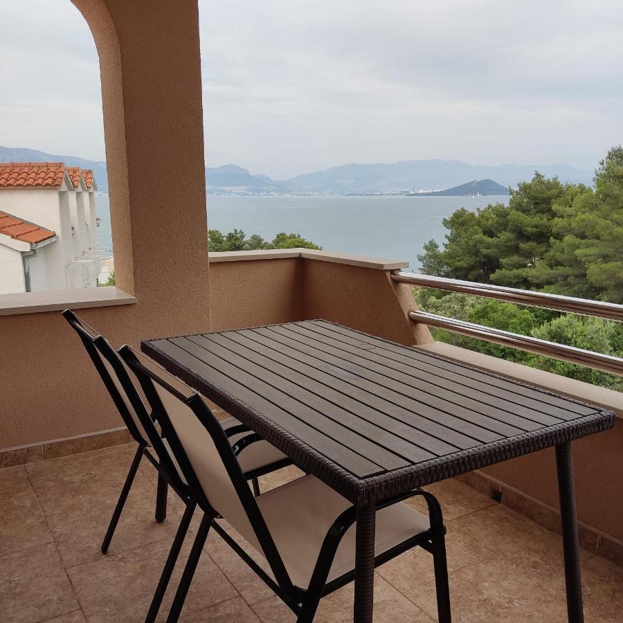 Apartments Panorama With Seasonal Pool Slatine Exterior foto